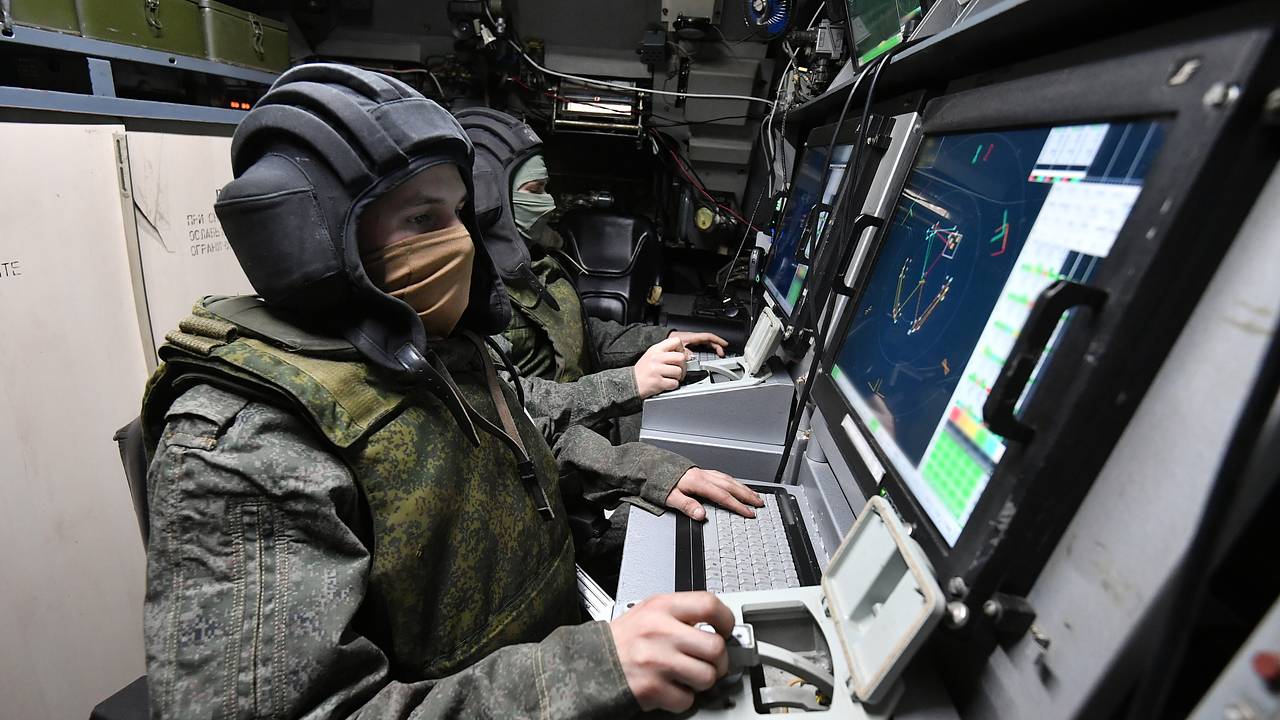 В России назвали цель ночных массированных атак беспилотников ВСУ В России назвали цель ночных массированных атак беспилотников ВСУ