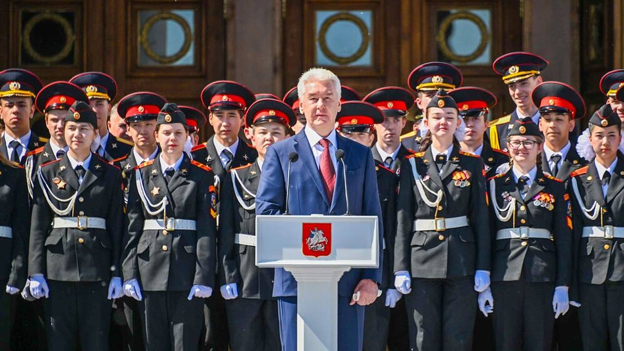 Собянин заявил о максимально высокой эффективности работы ПВО вокруг Москвы Собянин заявил о максимально высокой эффективности работы ПВО вокруг Москвы