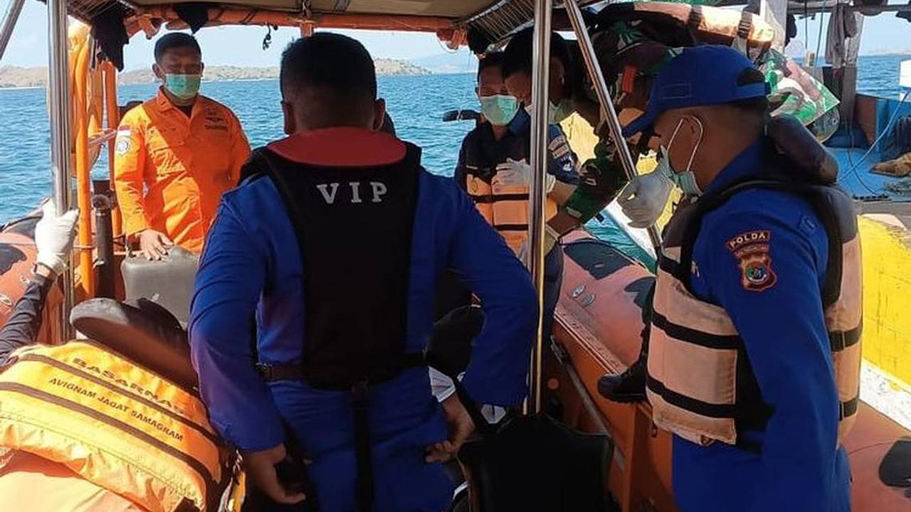 Туристка отказалась от спасательного жилета ради фото и захлебнулась в воде Туристка отказалась от спасательного жилета ради фото и захлебнулась в воде
