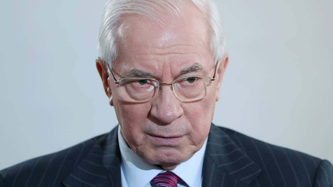 Экс-премьер Азаров призвал к прямым переговорам РФ и США по Украине Экс-премьер Азаров призвал к прямым переговорам РФ и США по Украине