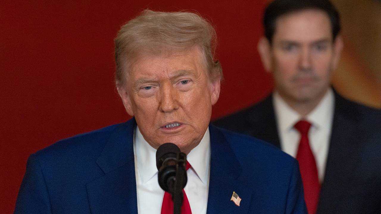 Политолог назвал удары по Ирану предупреждением Трампа России и Китаю Политолог назвал удары по Ирану предупреждением Трампа России и Китаю