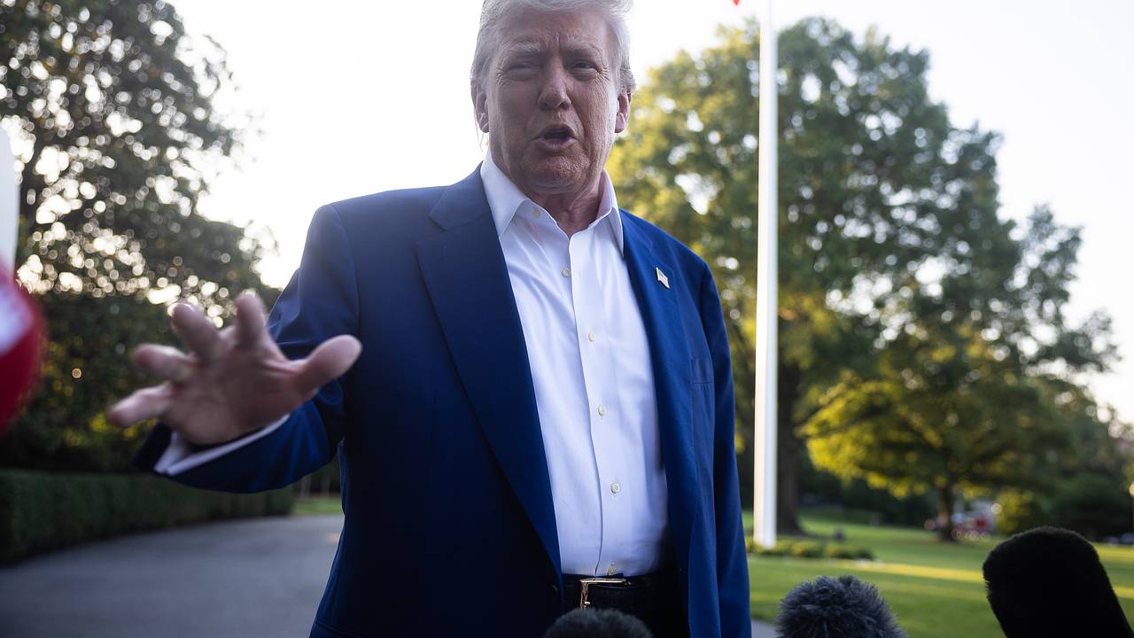 Трамп призвал «вышвырнуть как собаку» раскритиковавшую удары по Ирану журналистку Трамп призвал «вышвырнуть как собаку» раскритиковавшую удары по Ирану журналистку