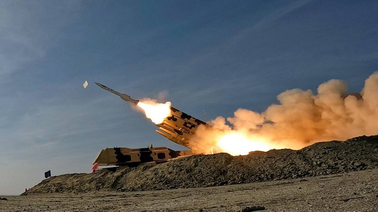 Идеолог Трампа заявил об угрозе полномасштабной войны США с Ираном Идеолог Трампа заявил об угрозе полномасштабной войны США с Ираном