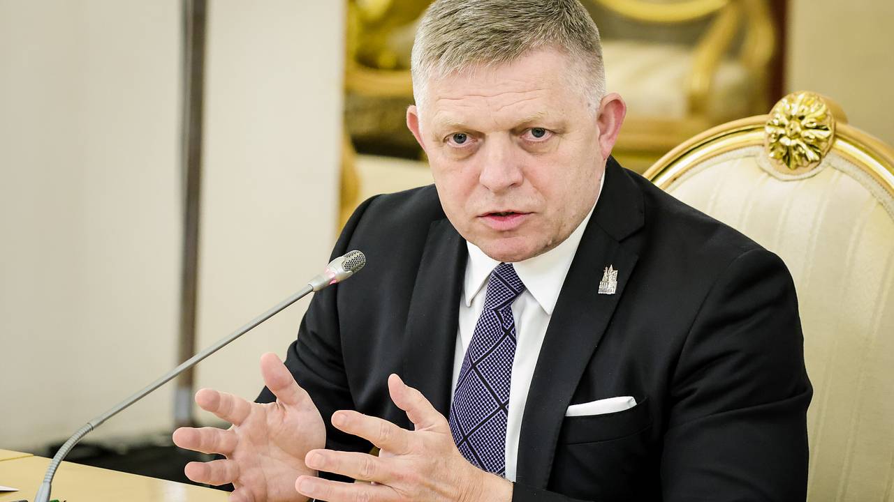 Словакия наложила вето на новый пакет санкций против России Словакия наложила вето на новый пакет санкций против России