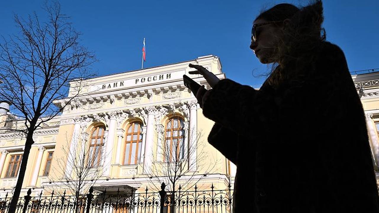 ЦБ не исключил еще одного снижения ключевой ставки ЦБ не исключил еще одного снижения ключевой ставки