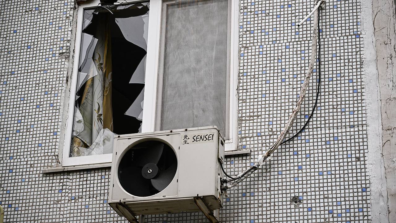 Обломки беспилотника повредили многоквартирный дом в российском городе Обломки беспилотника повредили многоквартирный дом в российском городе