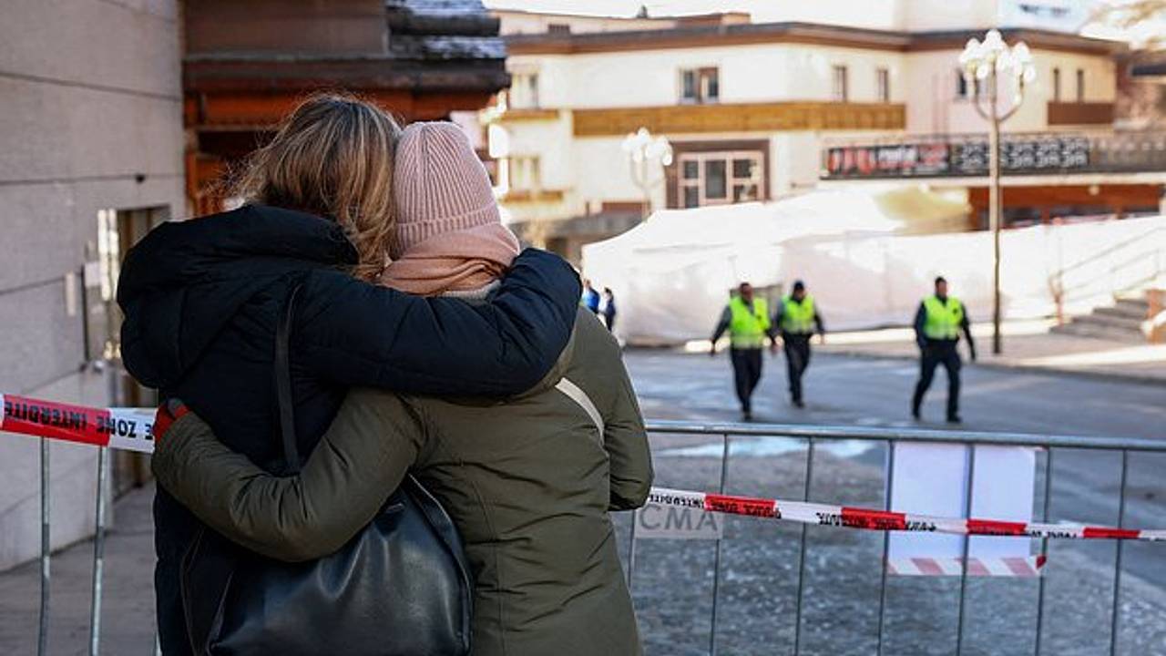 В Швейцарии назвали пожар на горнолыжном курорте одной из самых страшных трагедий В Швейцарии назвали пожар на горнолыжном курорте одной из самых страшных трагедий