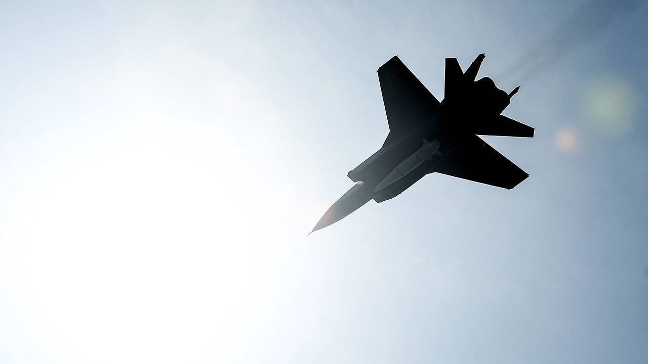 Минобороны России сообщило о нанесенном «Кинжалами» ответе на атаки ВСУ Минобороны России сообщило о нанесенном «Кинжалами» ответе на атаки ВСУ
