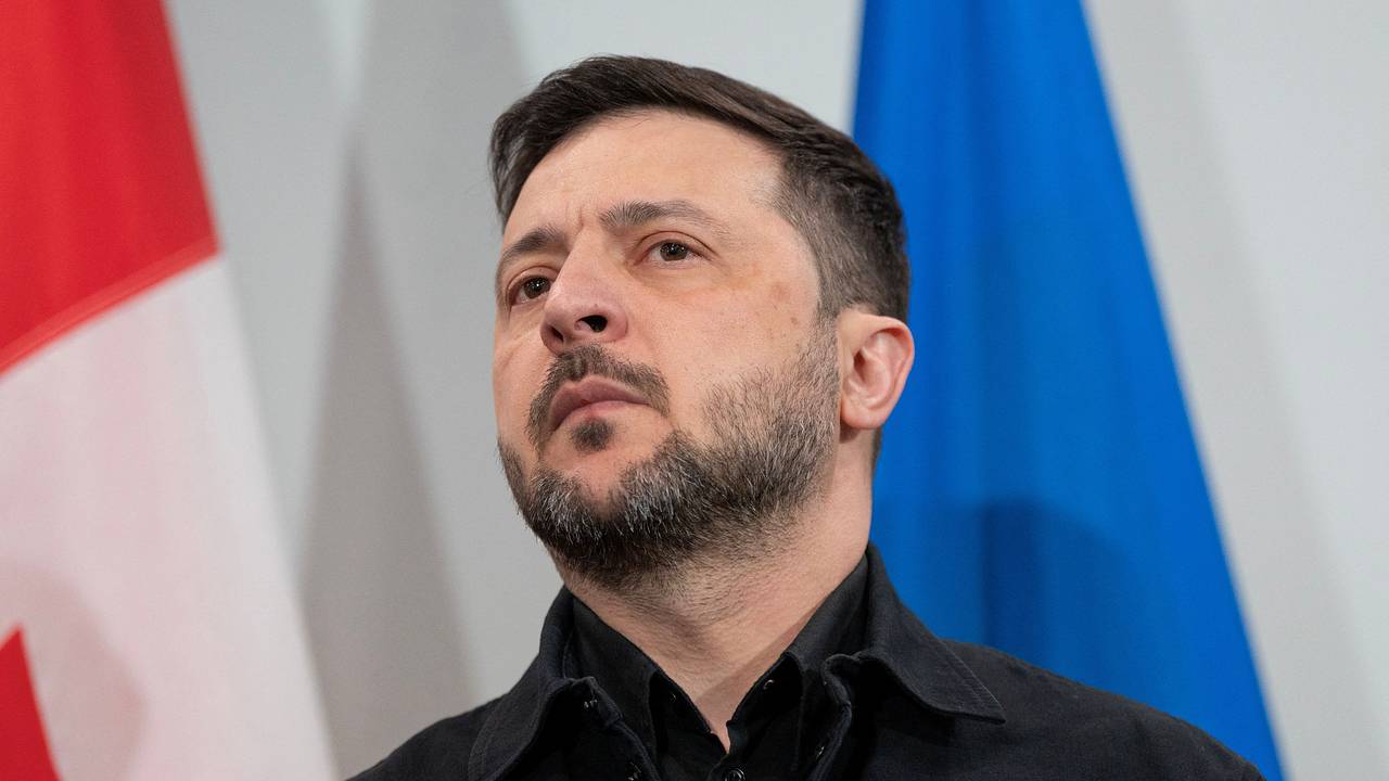 Зеленский сообщил о двух готовящихся сценариях по Украине