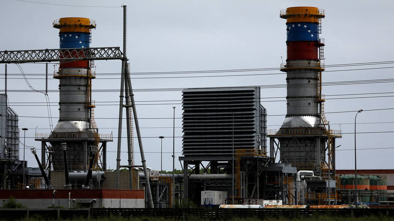 Затраты США на восстановление добычи нефти в Венесуэле оценили