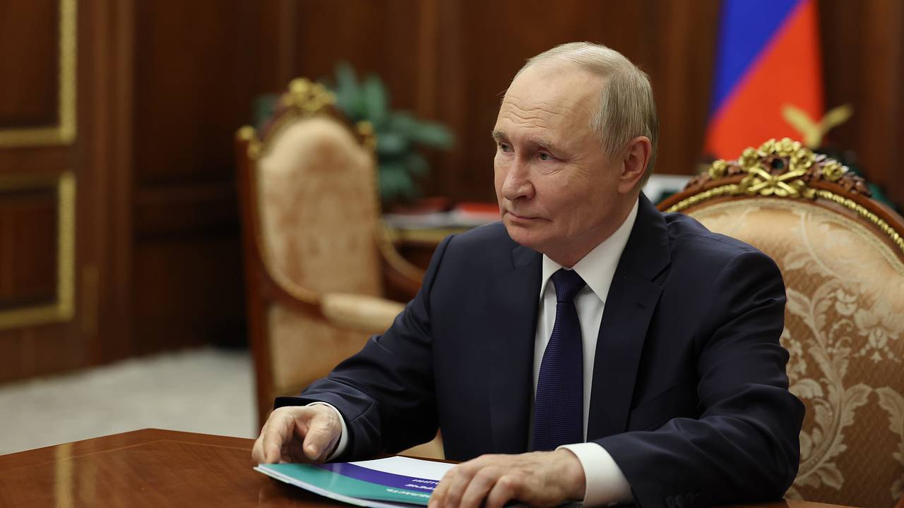 Путин рассказал о желании освоить три профессии в детстве