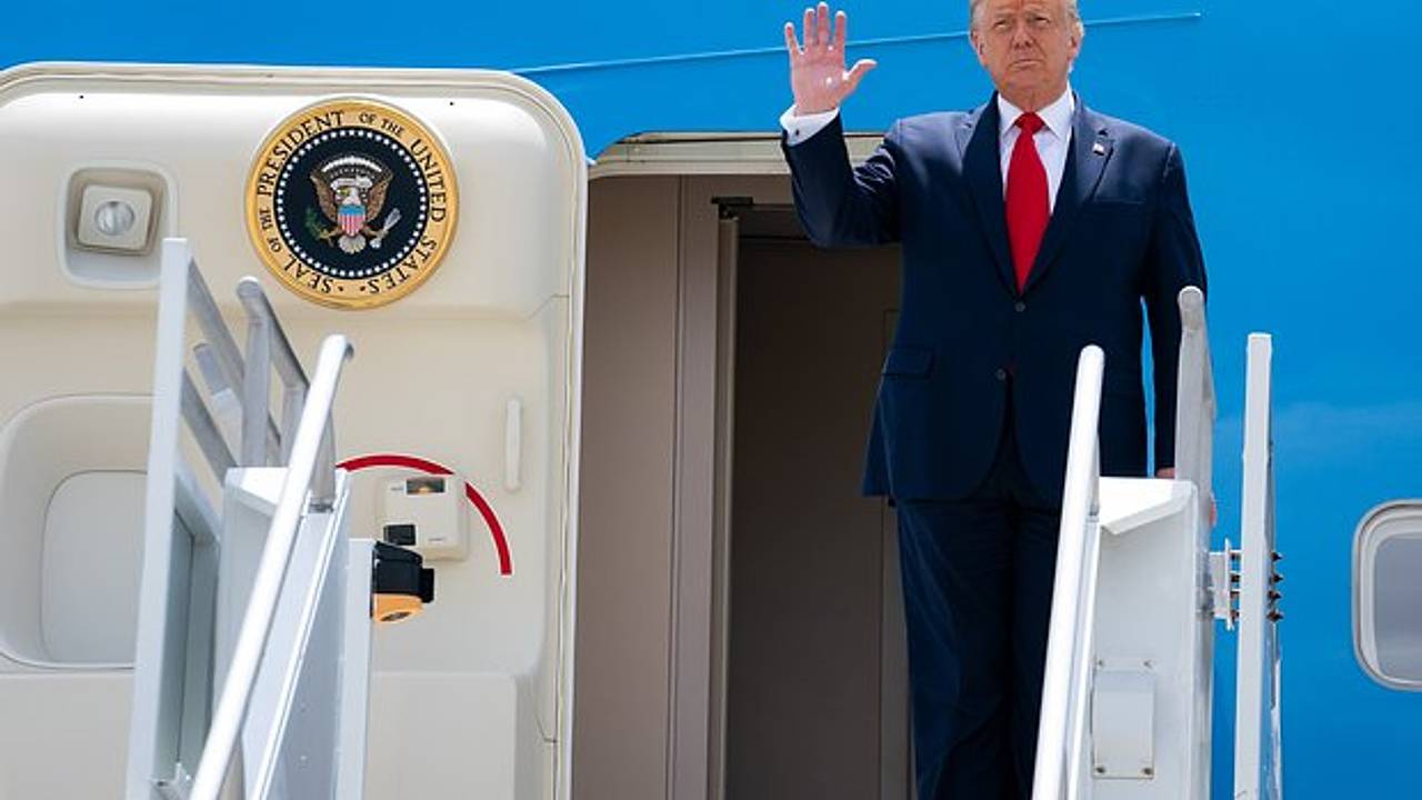 Трамп заявил об отсутствии договоренностей с окружением Мадуро перед его захватом Трамп заявил об отсутствии договоренностей с окружением Мадуро перед его захватом
