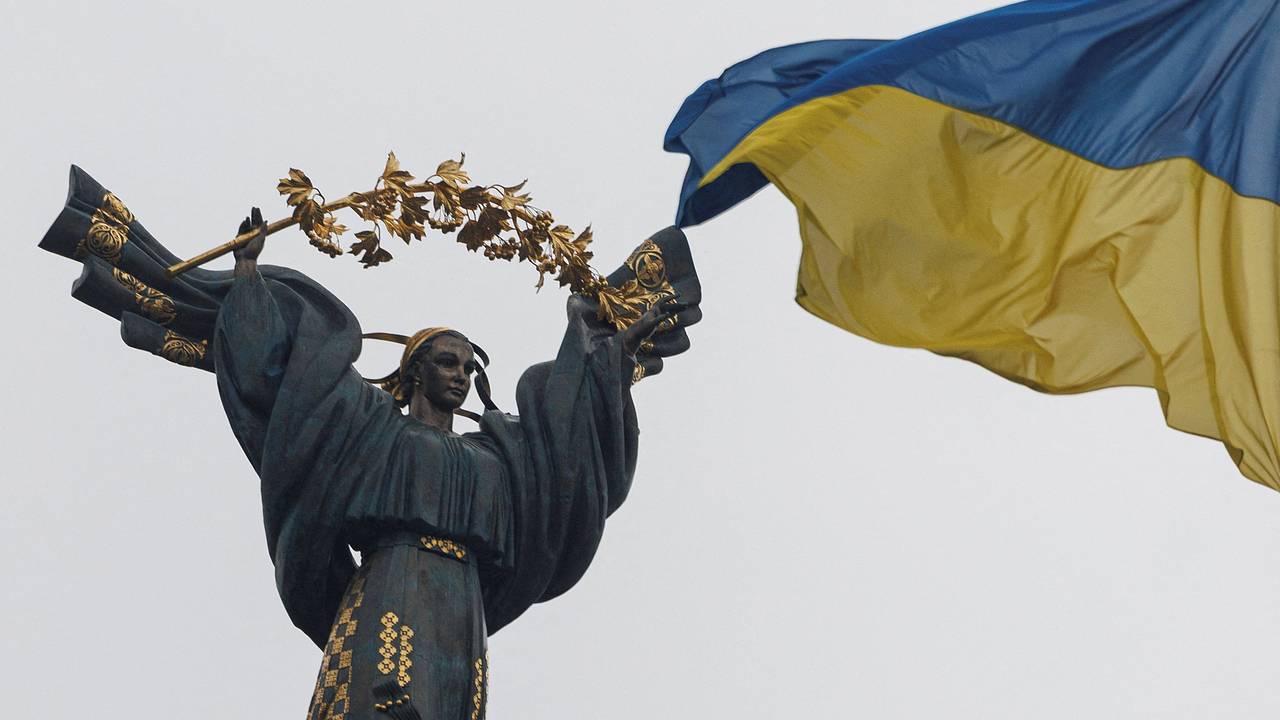 Украинцы начали искать поздравления на русском языке