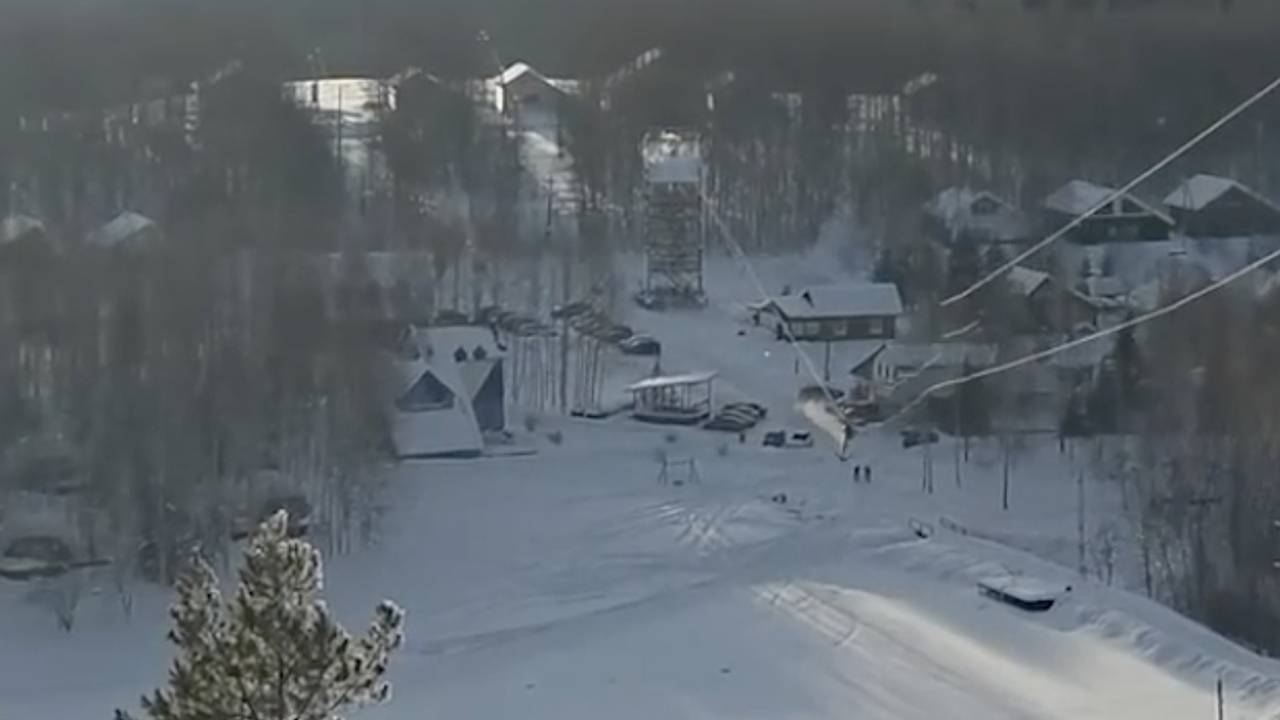 Крушение самолета в российском регионе попало на видео