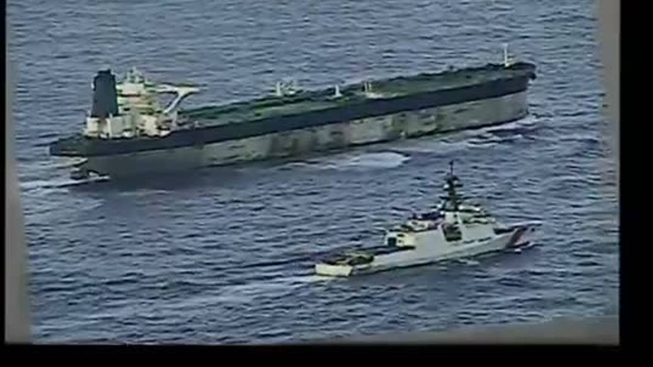 Опубликовано видео захваченного российского танкера Marinera
