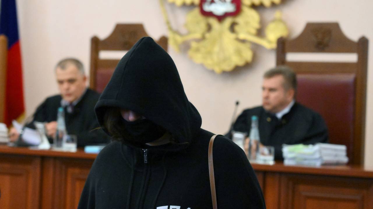 Лурье обратилась к судебным приставам для выселения Долиной Лурье обратилась к судебным приставам для выселения Долиной
