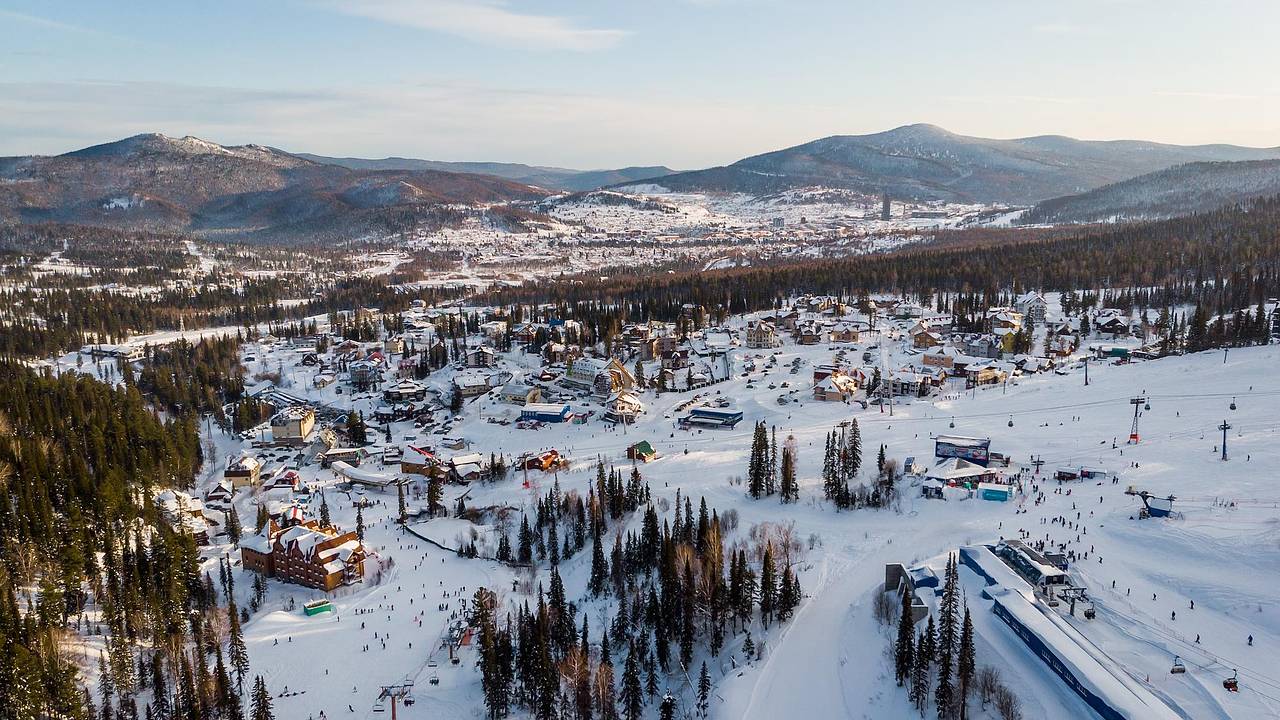 На известном российском горнолыжном курорте произошло массовое отравление