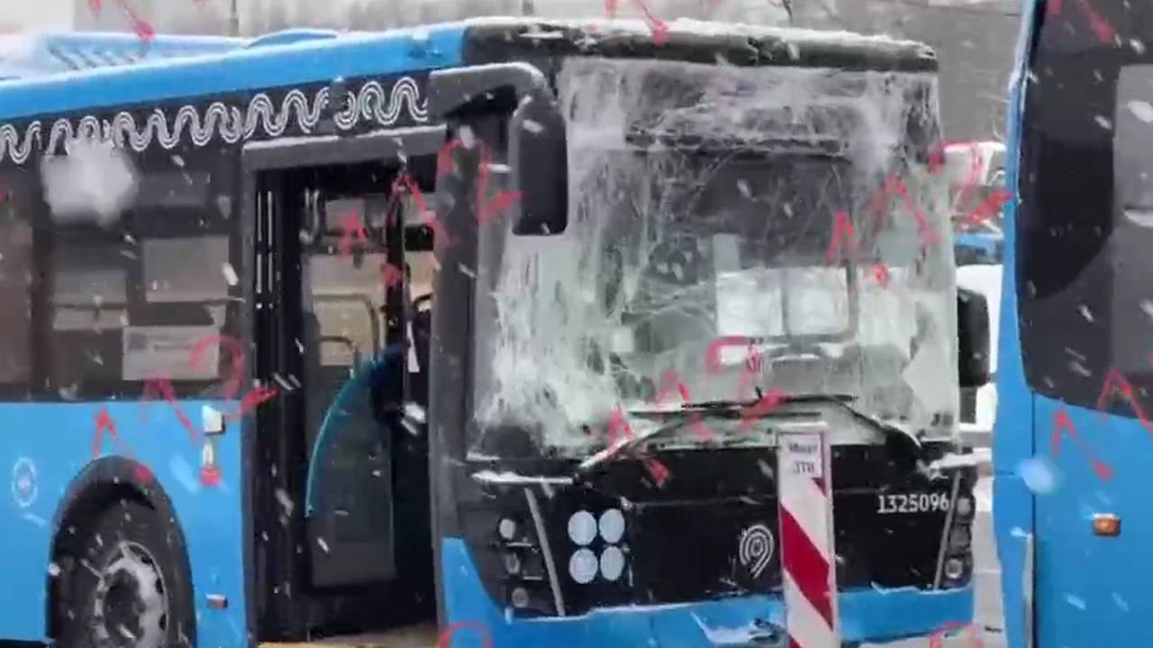 В Москве столкнулись автобусы