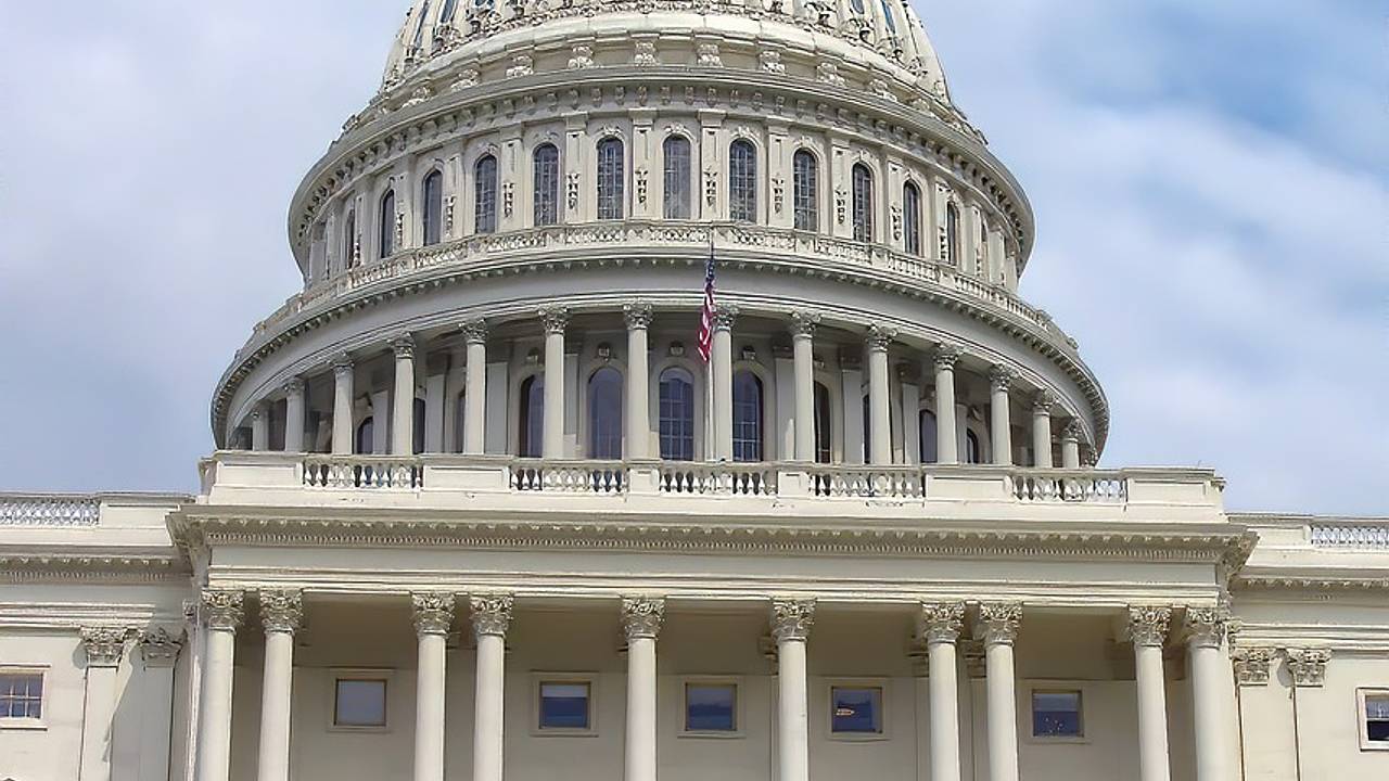 В США допустили голосование за усиление санкций против России В США допустили голосование за усиление санкций против России
