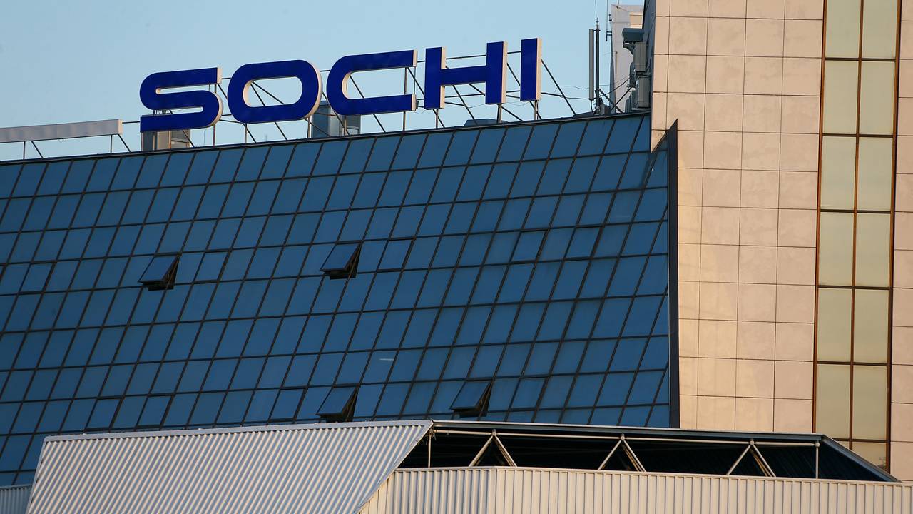 Сотрудница российского аэропорта спасла пассажира от переписи имущества на мошенников