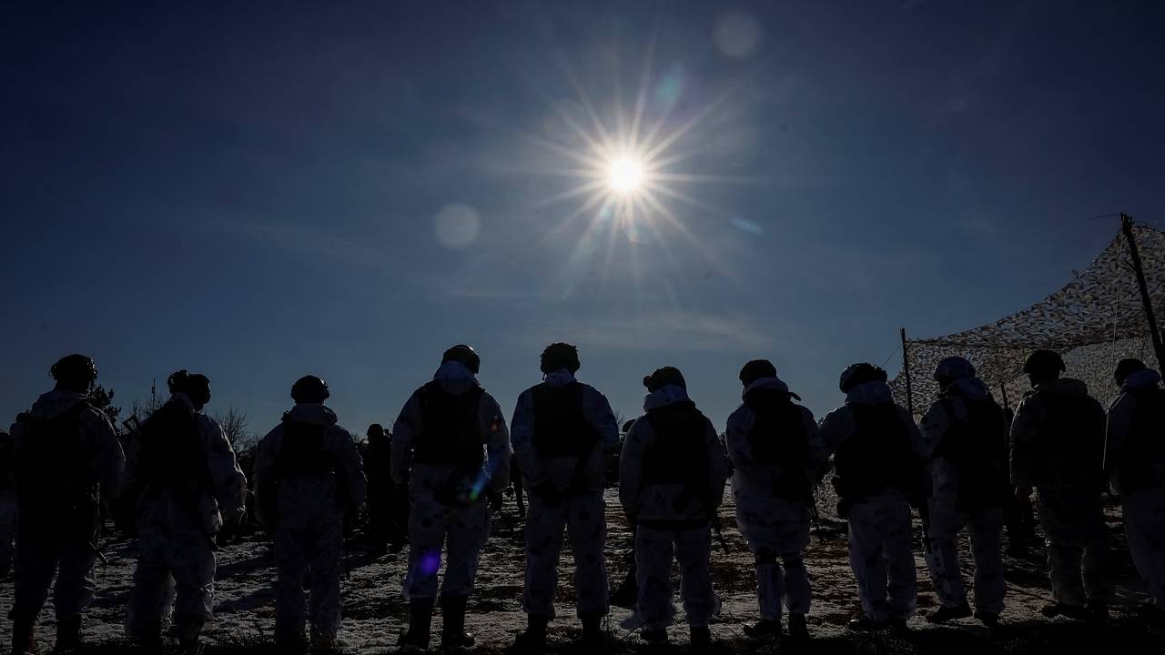 Зеленский вновь захотел продлить мобилизацию и военное положение на Украине Зеленский вновь захотел продлить мобилизацию и военное положение на Украине