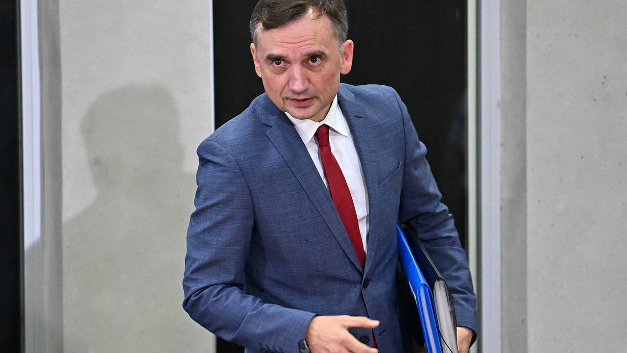 Экс-министр юстиции Польши получил политическое убежище в Венгрии