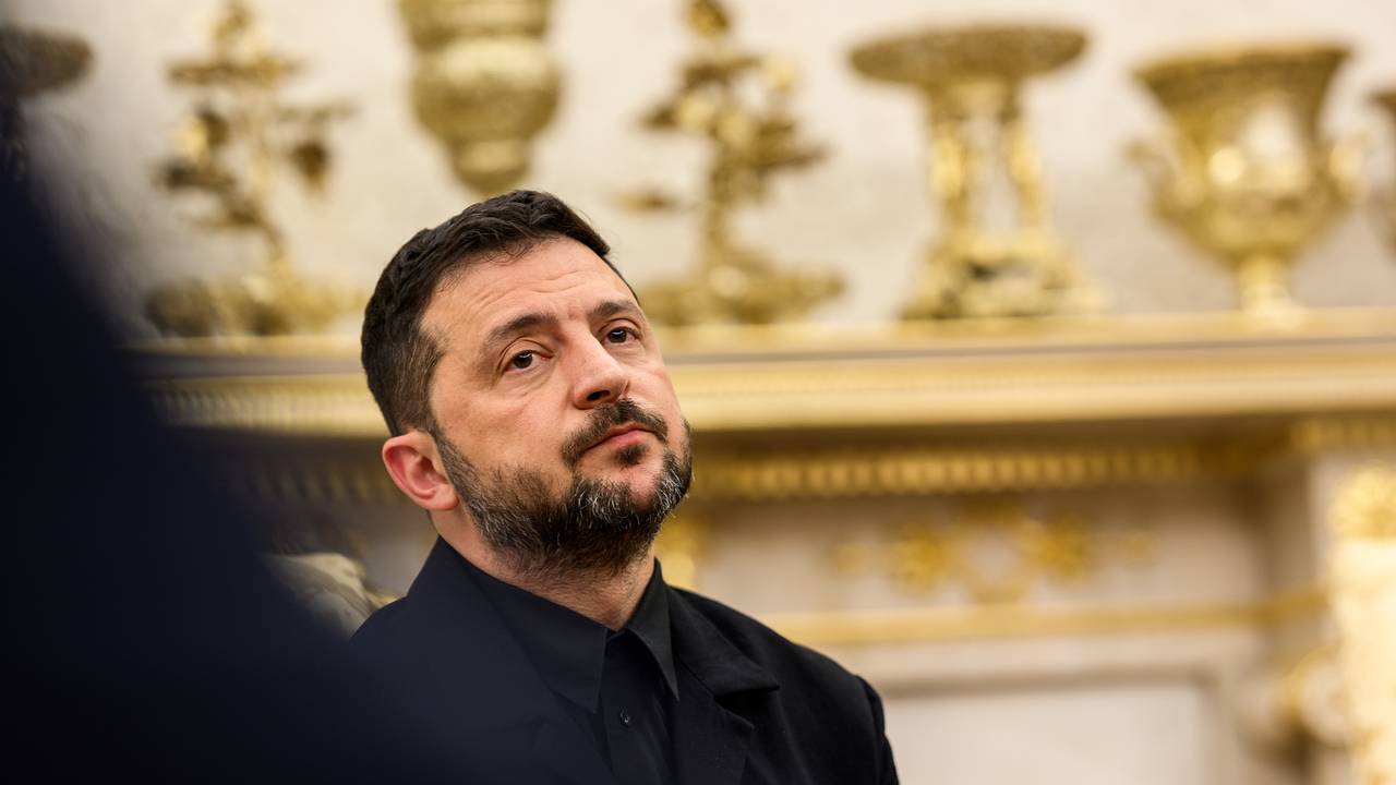 На Украине рассказали о давлении на Зеленского из-за России