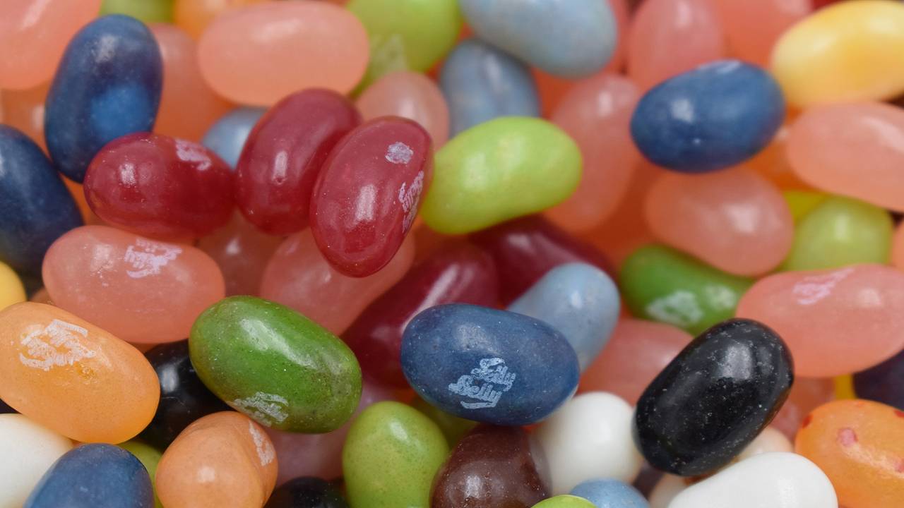 Отпуск на семейном курорте был испорчен неожиданным свойством желейных конфет