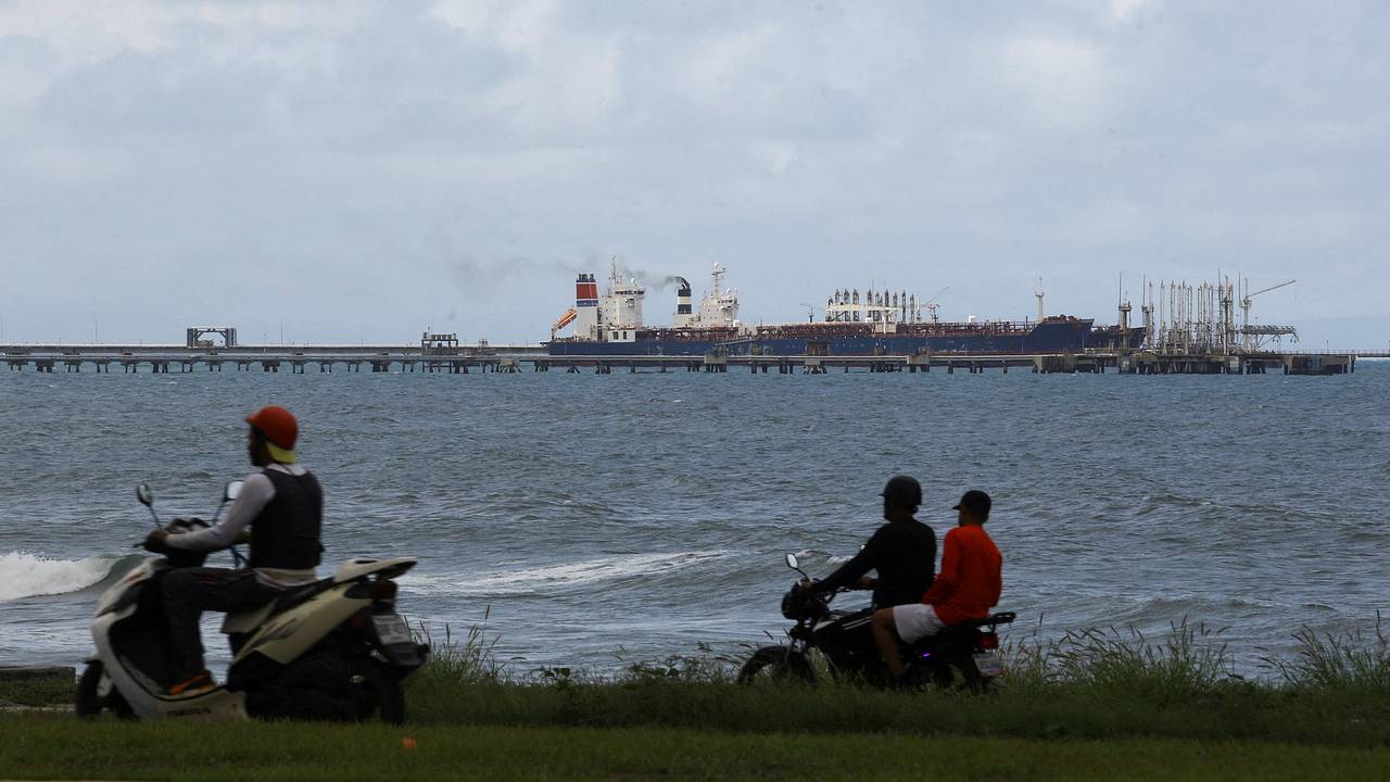 Нежелание американских нефтяников работать в Венесуэле объяснили