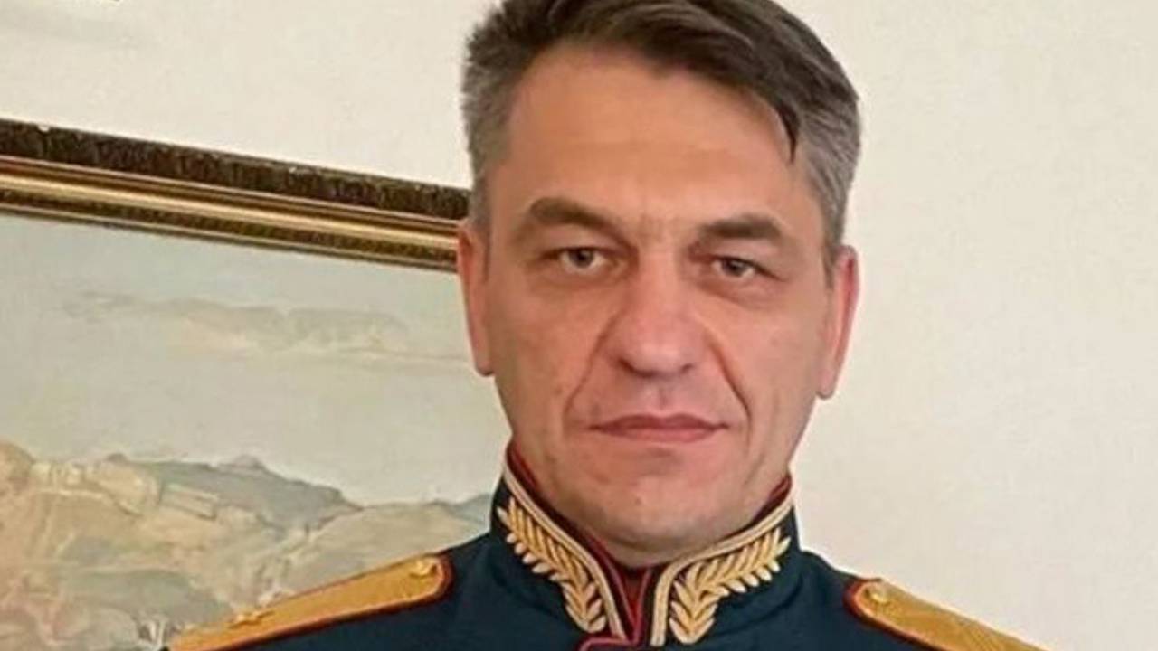 В России обсуждают «важную отставку» генерала, который годами командует в зоне СВО. Его снова обвиняют в неоправданных потерях В России обсуждают «важную отставку» генерала, который годами командует в зоне СВО. Его снова обвиняют в неоправданных потерях
