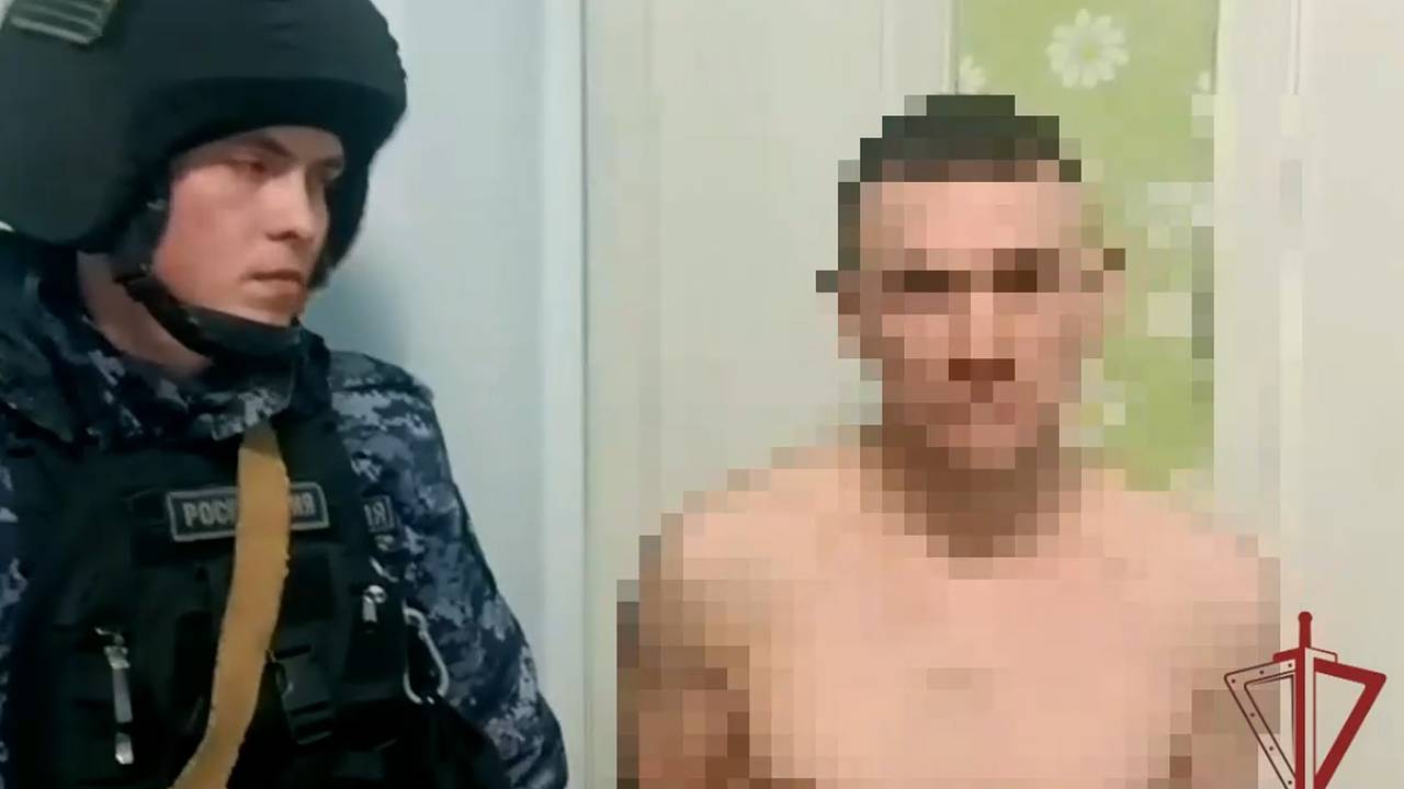 В Москве в туалете детсада нашли полуголого мужчину и сняли на видео