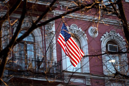 Стали известны подробности о приостановке США выдачи виз для россиян