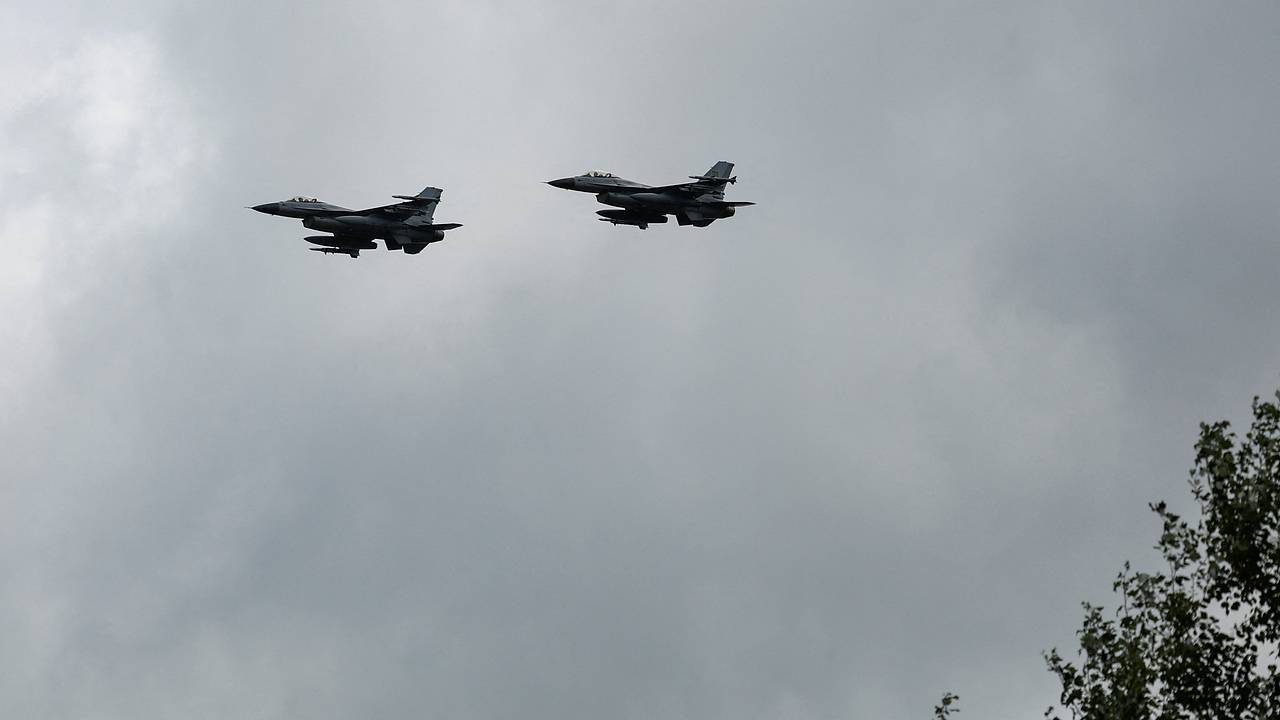 Полковник оценил запасы умных авиабомб у ВСУ Полковник оценил запасы умных авиабомб у ВСУ