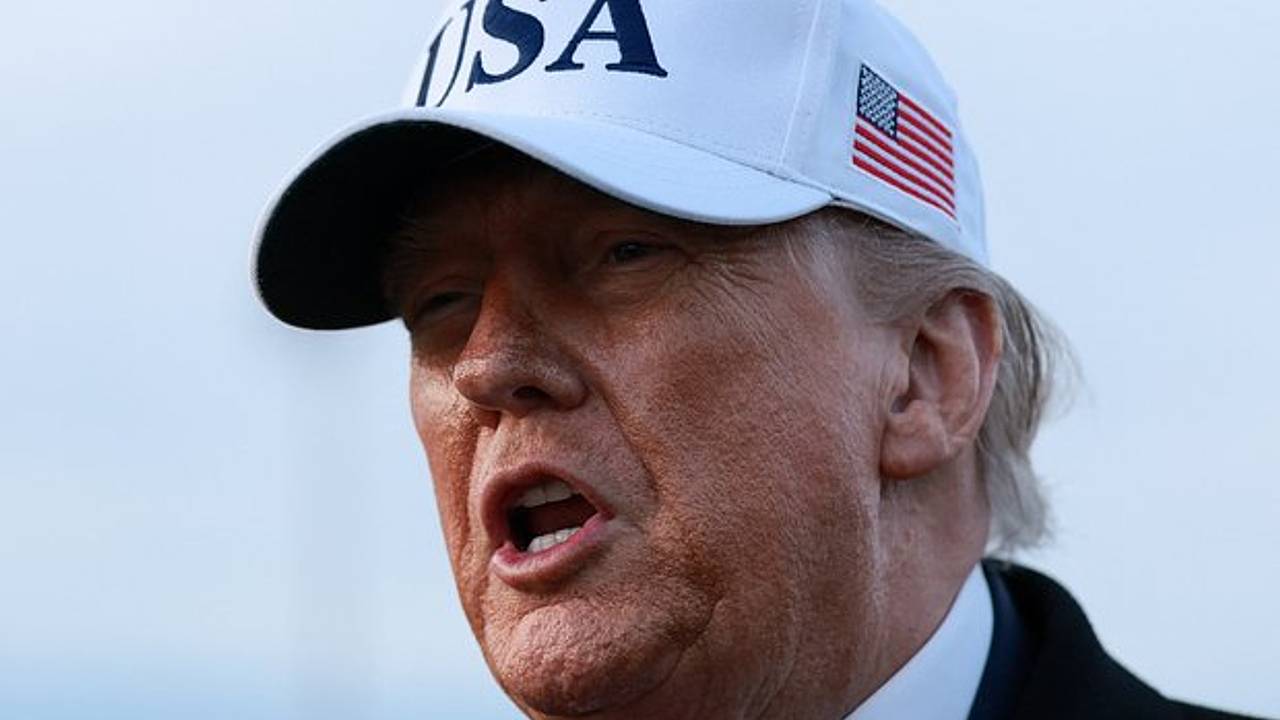 Глава МИД Ирана Арагчи призвал Трампа отказаться от войны Глава МИД Ирана Арагчи призвал Трампа отказаться от войны