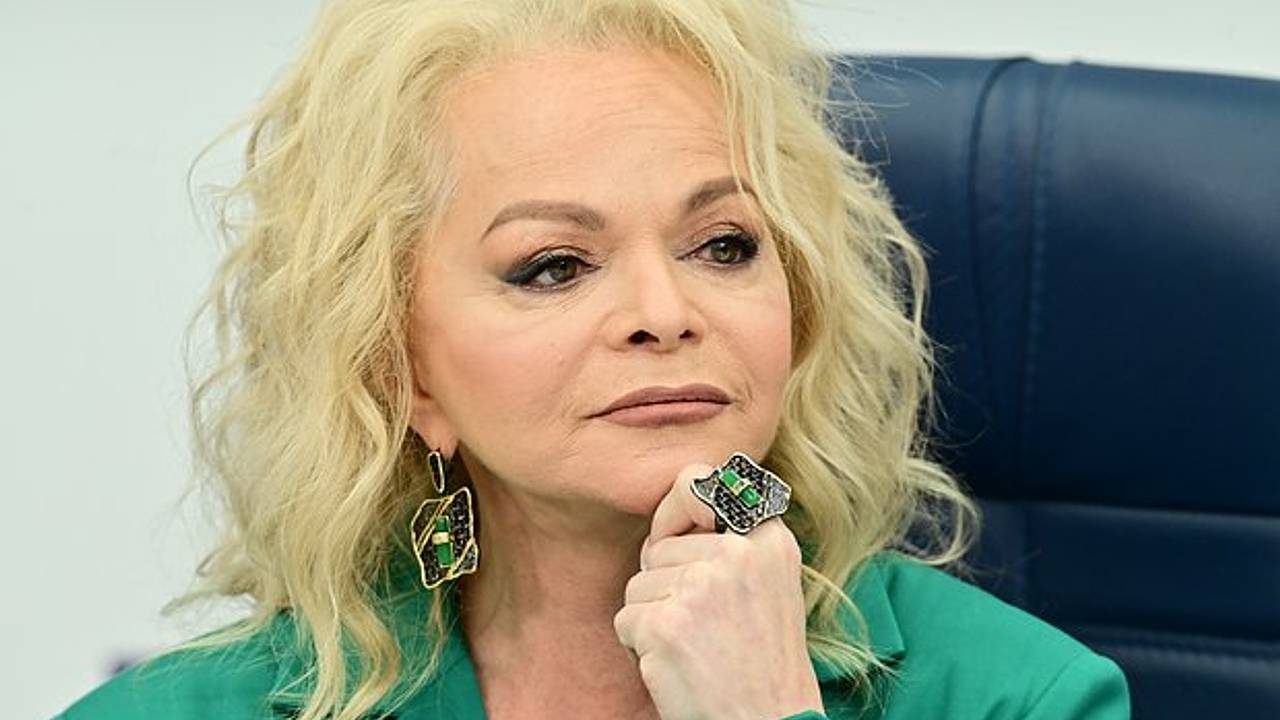Директор Долиной объяснил причину переноса концерта в Петербурге