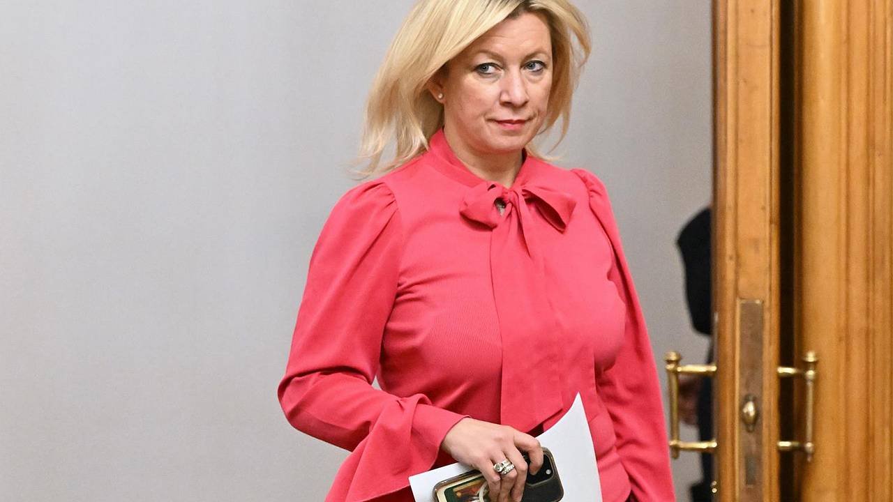 Захарову рассмешили попытки Европы защитить Гренландию от Трампа
