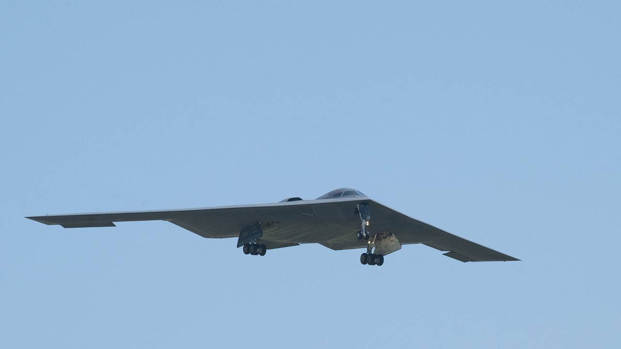 В США назвали туалет главным «оружием» бомбардировщика B  2