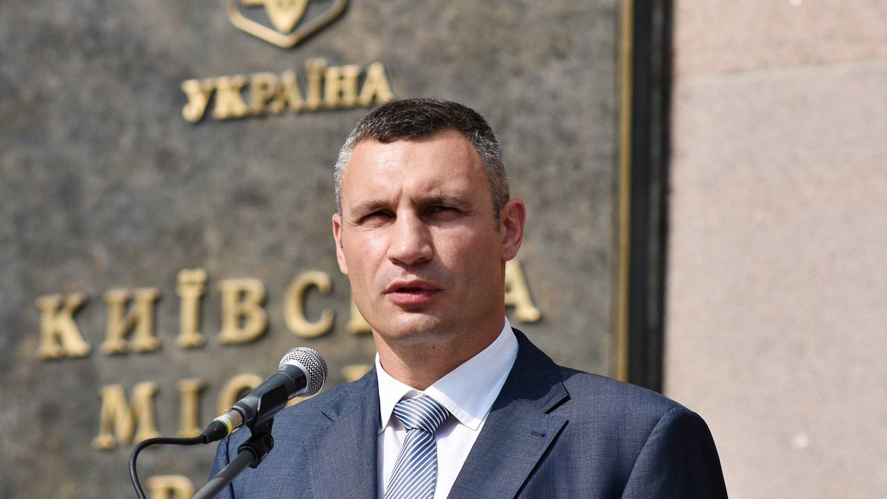 «Это первый случай в истории». Кличко рассказал о серьезном энергетическом кризисе в Киеве. Город остался без отопления в морозы