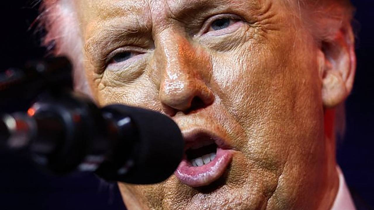 Экс-генсек НАТО заявил о говорящем на языке гангстеров Трампе