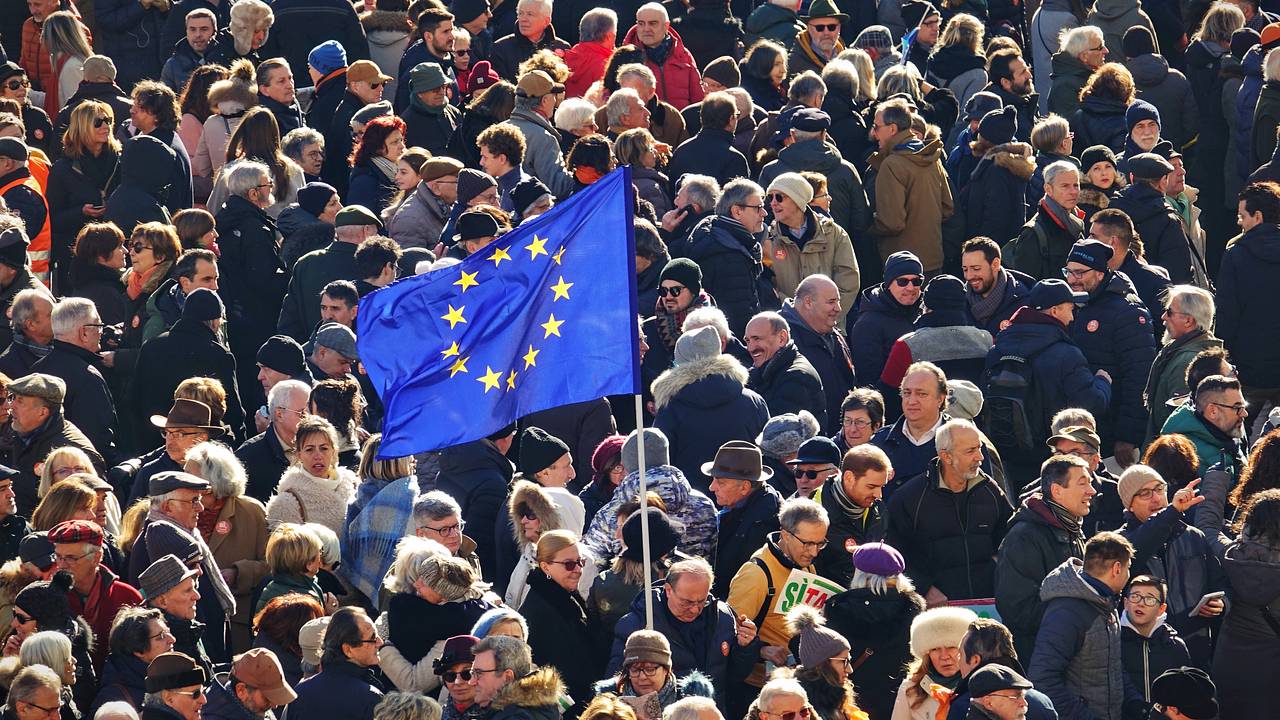 В России рассказали о последствиях двойных стандартов для Европы