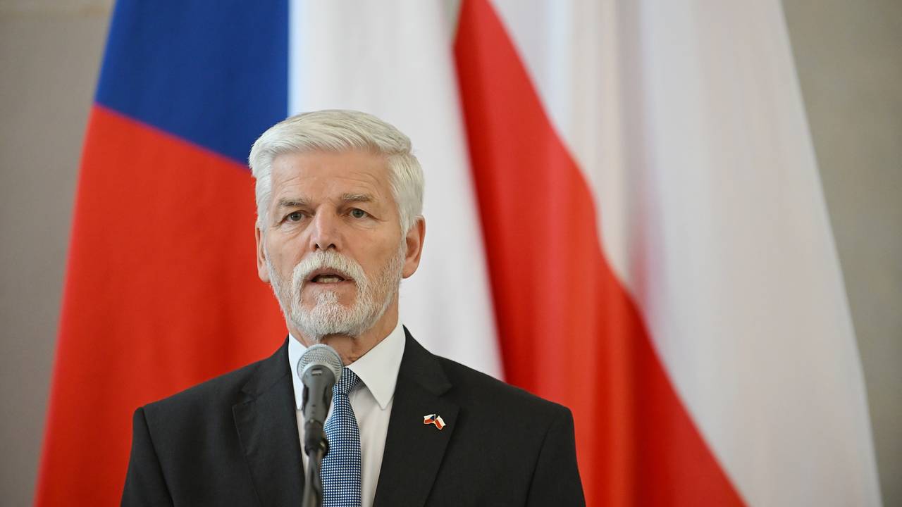В МИД Чехии неожиданно отреагировали на слова президента о самолетах для Украины