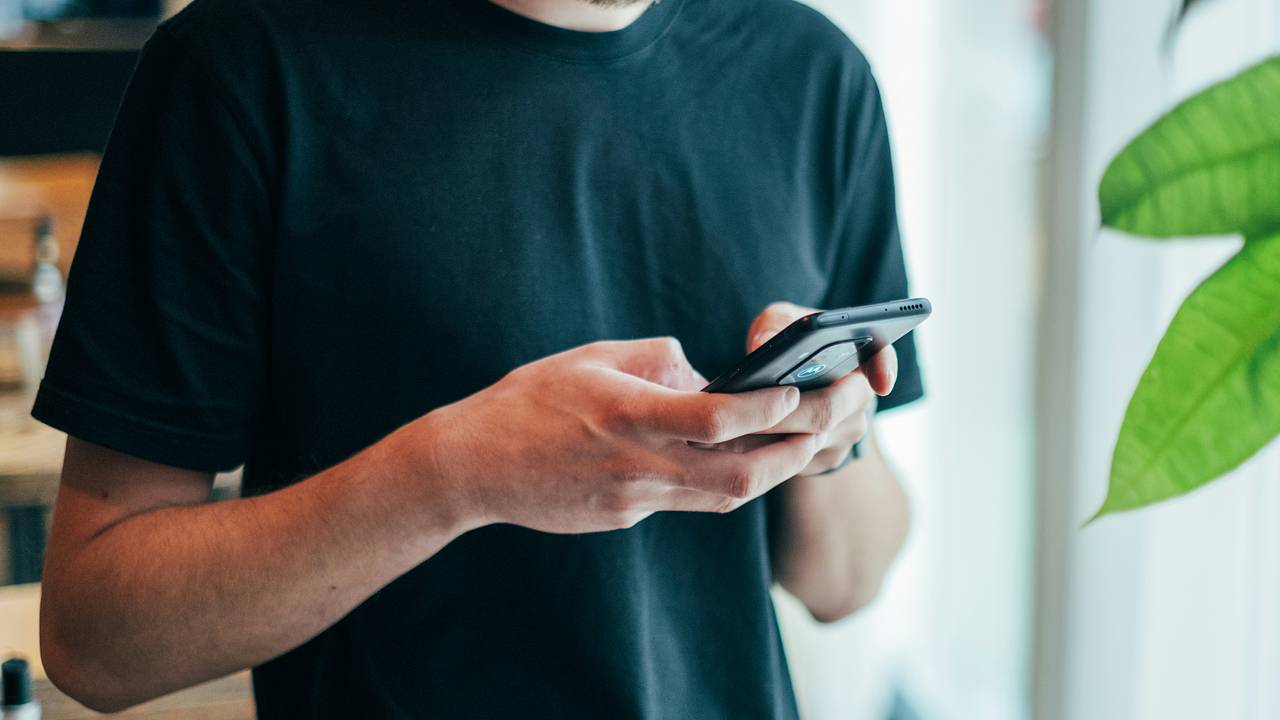 Назван оптимальный срок замены смартфона