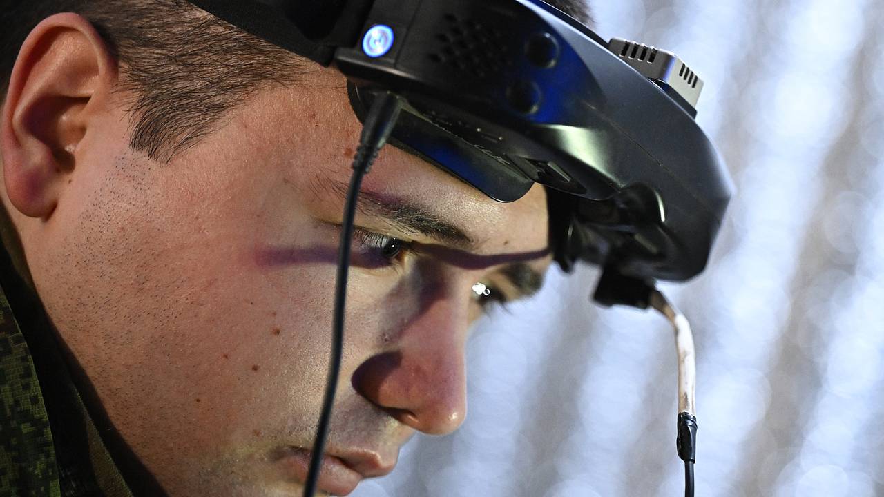 Новые FPV-дроны начали применять на трех направлениях СВО