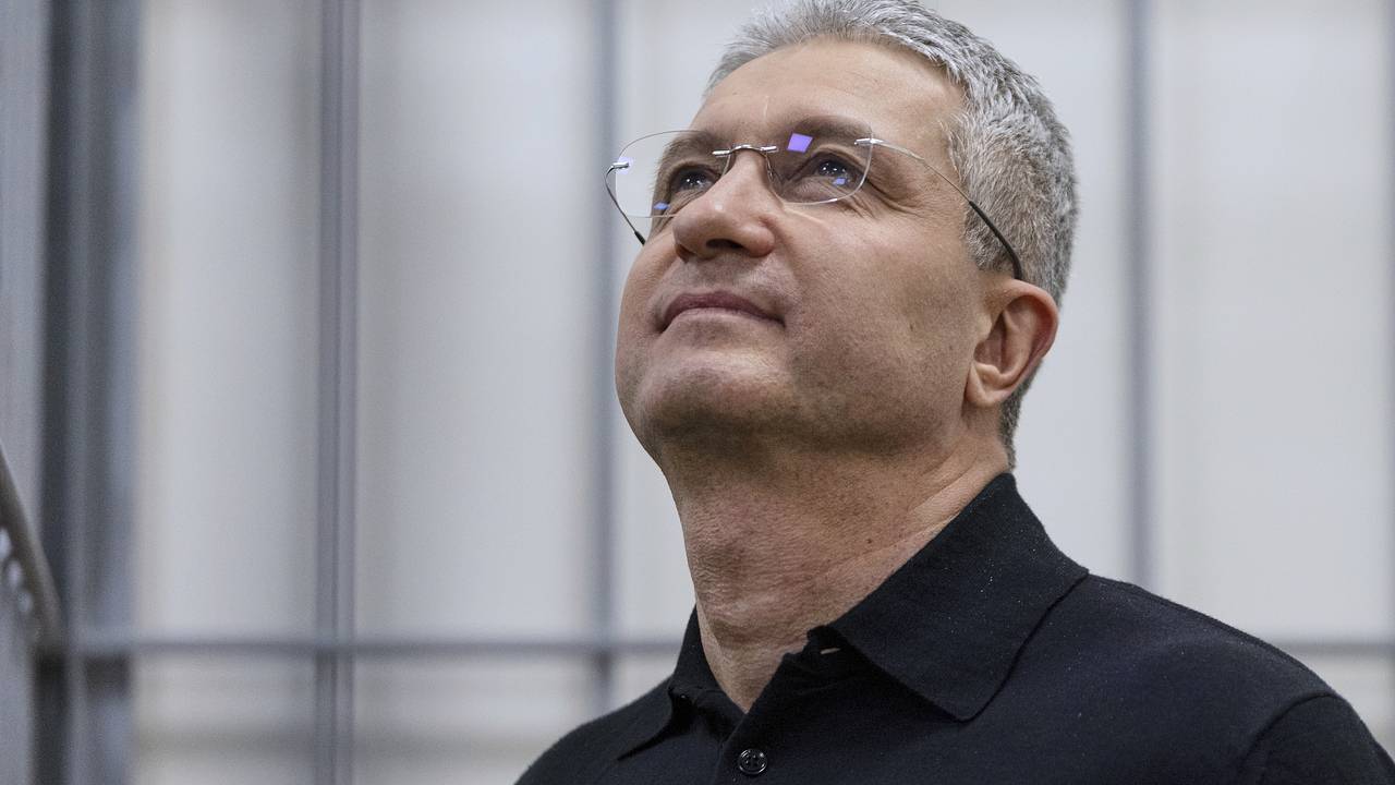 Суд определился с продлением ареста замминистру обороны Тимуру Иванову