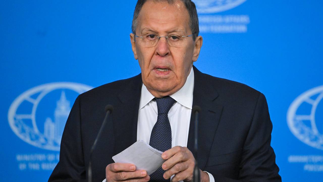 Лавров высказался о планах по сохранению действующего режима на Украине Лавров высказался о планах по сохранению действующего режима на Украине