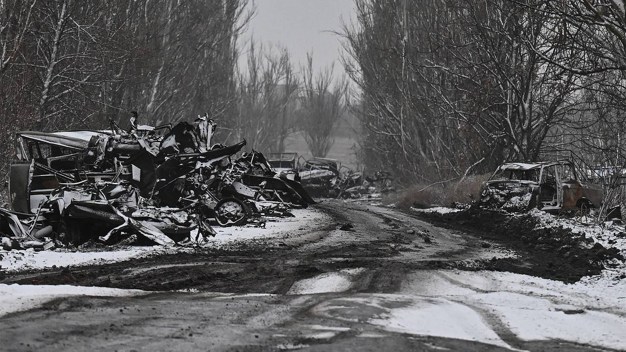 Военкор показал ведущую на Славянск дорогу Военкор показал ведущую на Славянск дорогу