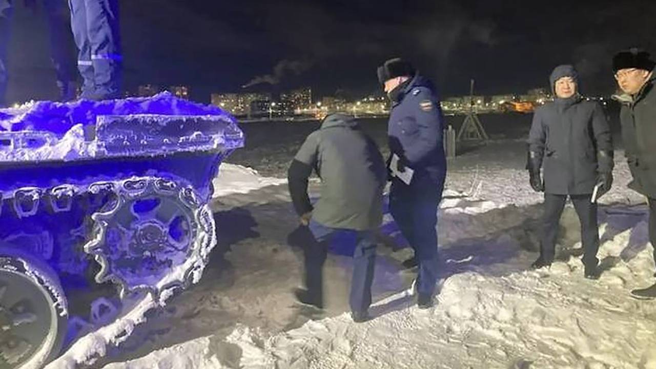 Появились подробности о раздавленном танком российском школьнике