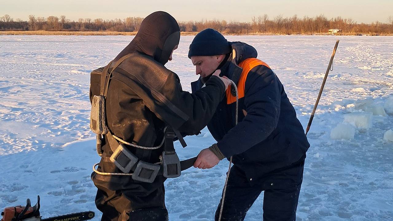 На дне российского озера нашли пропавшую месяц назад семейную пару