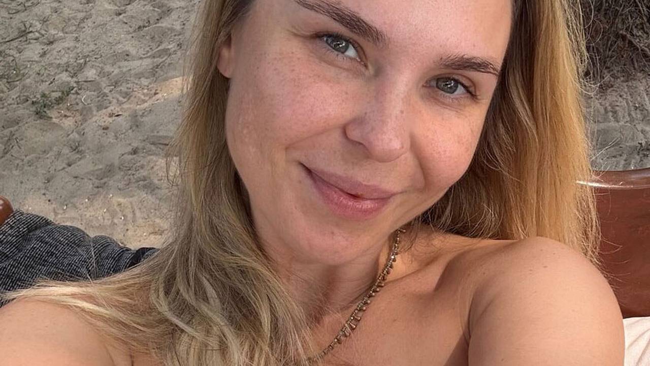 39-летняя певица Пелагея показала внешность без макияжа