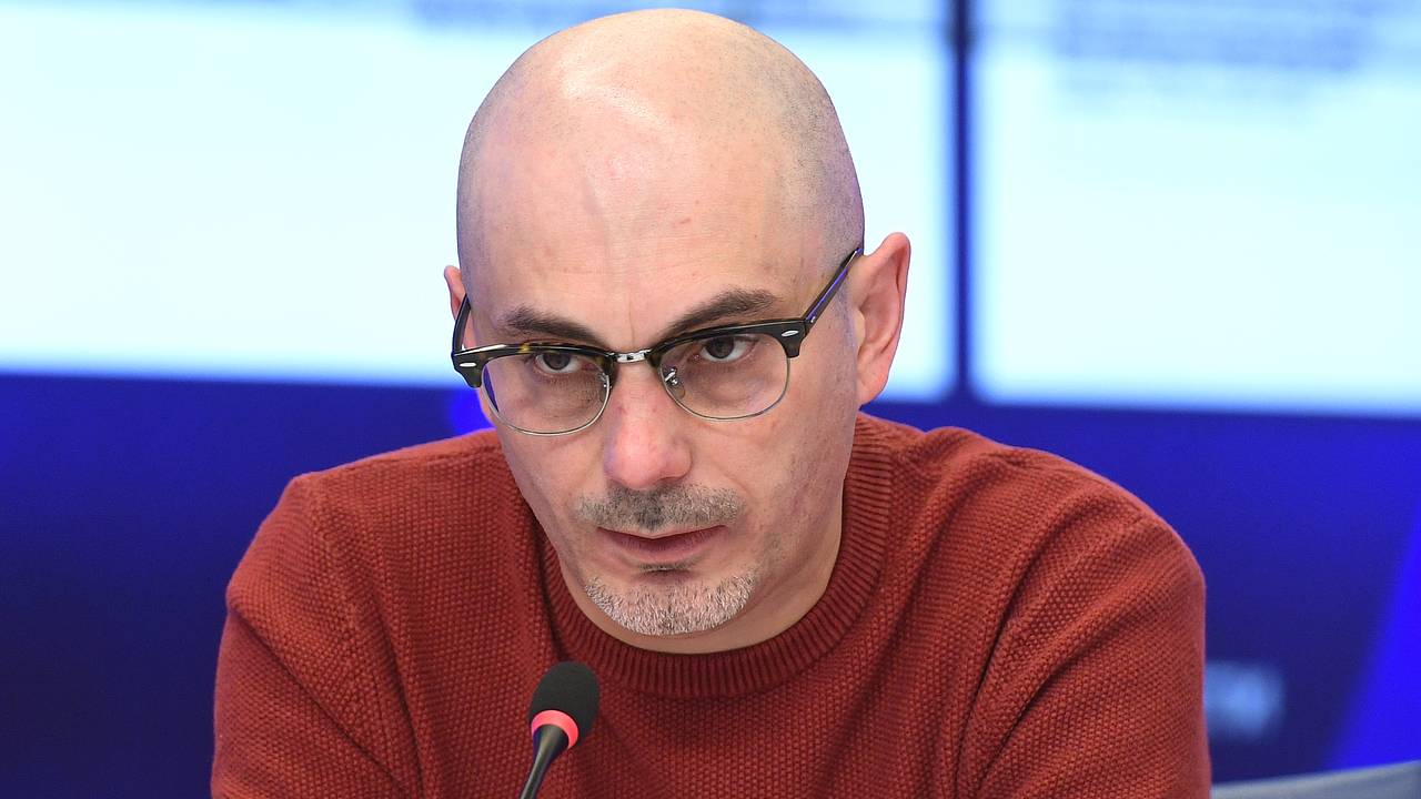 Известный журналист назвал уехавших из России людей «грязью из-под ногтей»